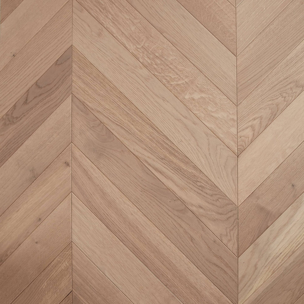 De Marque European Oak Engineered Chevron 600x120x21/6mm - Champagne