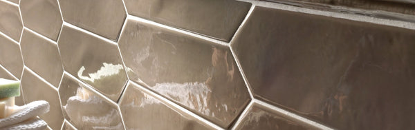 Crayons Caramel Gloss 75x300mm