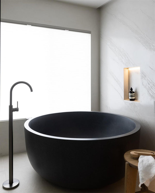 MECCA FREESTANDING BATH MIXER MATTE BLACK (NR210903a01MB)