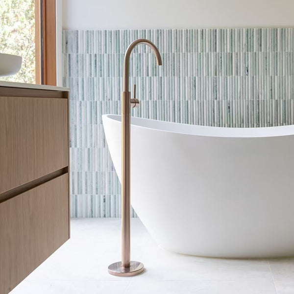 MECCA FREESTANDING BATH MIXER BRUSHED BRONZE (NR210903a01BZ)