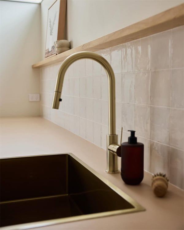 MECCA PULL OUT SINK MIXER WITH VEGIE SPRAY FUNCTION BRUSHED GOLD (NR221908BG)