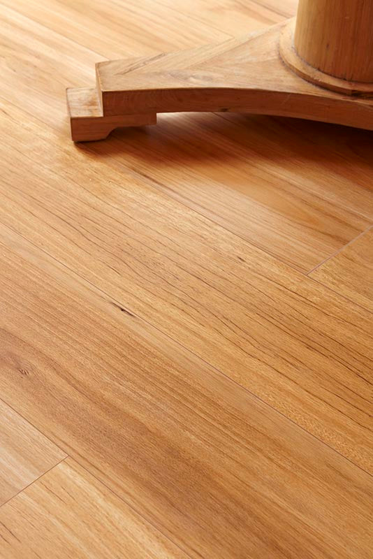 Preference Oakleaf Laminate 12mm - Blackbutt