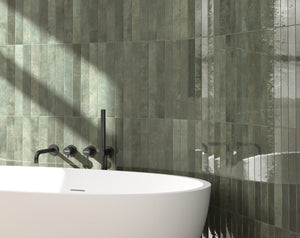 DSS Tile EQU0121	 VERTICALE GREEN FIELD GLOSS 50X400MM 31923