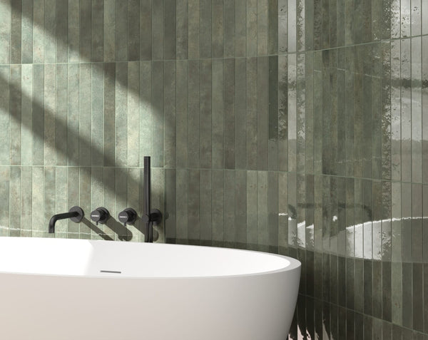 DSS Tile EQU0121	 VERTICALE GREEN FIELD GLOSS 50X400MM 31923