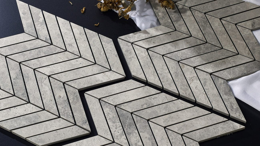TUNDRA WHITE CHEVRON 22X98MM MOSAIC MATT SMOOTH GRIP
