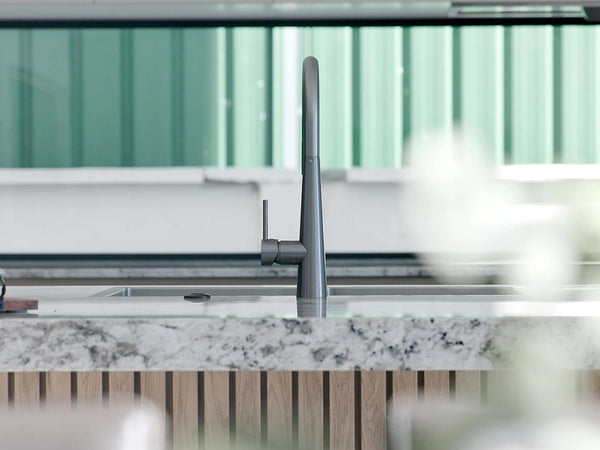 Nero Mixer Taps DOLCE PULL OUT SINK MIXER WITH VEGIE SPRAY FUNCTION GUN METAL (NR581009cGM)