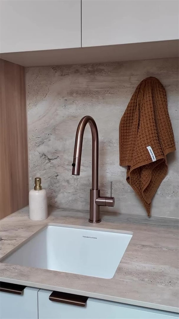 Nero Mixer Taps MECCA PULL OUT SINK MIXER WITH VEGIE SPRAY FUNCTION BRUSHED BRONZE (NR221908BZ)