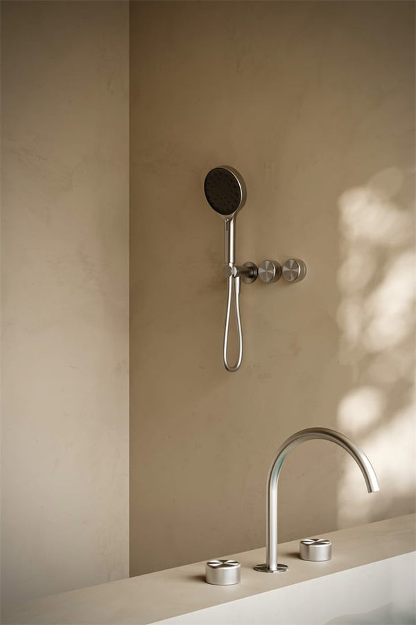 Nero Showers SERENITY PROGRESSIVE SHOWER SYSTEM WITH METAL HANDLE AND SERENITY HAND SHOWER BRUSHED NICKEL (24E030BN)