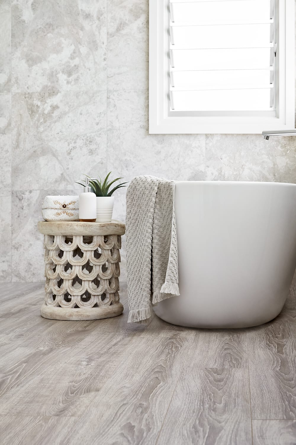 Aquastop - Kronoswiss Laminate Flooring 1380x193x8mm - Helsinki