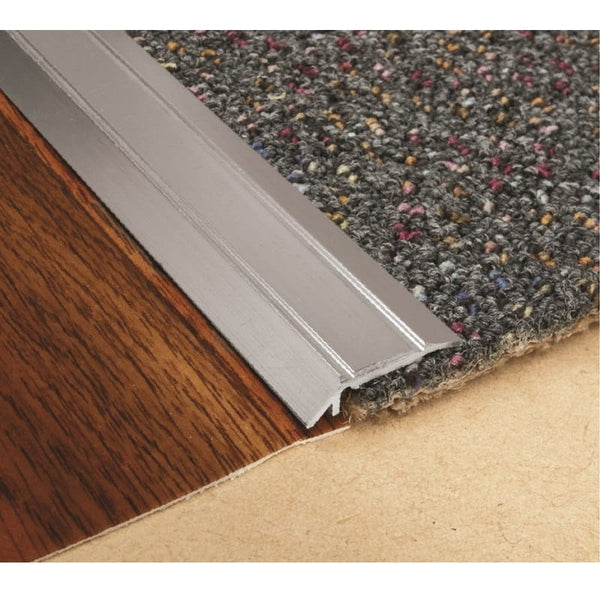Victiles simple ACTR33.8PL CARPET TRANSITION COVER 3.3M X 8MM PLAIN INCL SCREWS & PLUGS