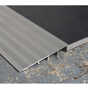 Victiles simple ATSE3.58-08 3 METRE TRANSITION EDGE 58MM RAMP 08MM PLAIN