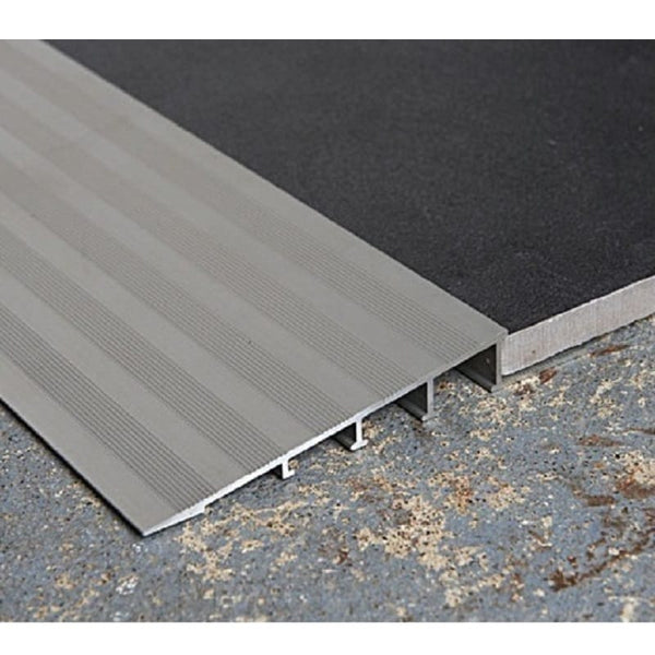 Victiles simple ATSE3.58-08 3 METRE TRANSITION EDGE 58MM RAMP 08MM PLAIN