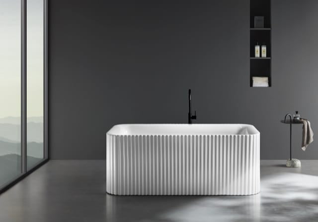BT 317M PIAZA SQ 1700mm Free Standing Bath Tub in Matte White 1680x780x580mm